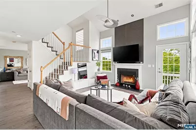 3 Regency Circle, Englewood, NJ 07631 - Photo 4