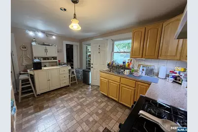 413 S Pine, Roselle, NJ 07203 - Photo 14
