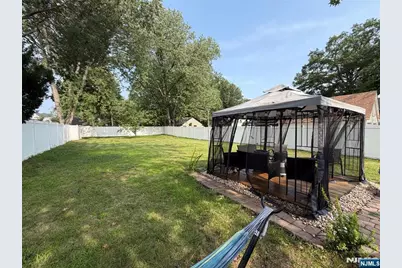 413 S Pine, Roselle, NJ 07203 - Photo 38