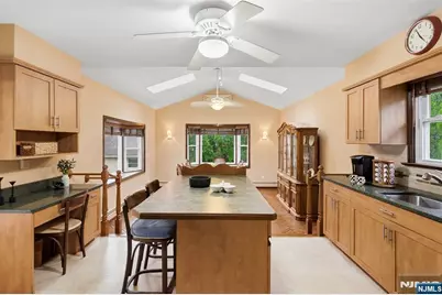 26 Dora Avenue, Waldwick, NJ 07463 - Photo 6
