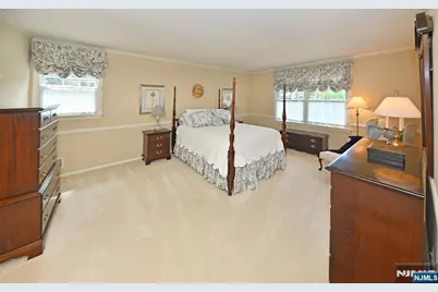250 Meadowbrook Road, Wyckoff Township, NJ 07481 - Photo 22