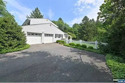 250 Meadowbrook Road, Wyckoff Township, NJ 07481 - Photo 26