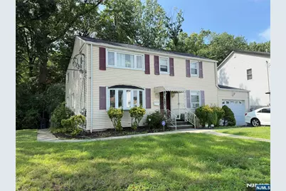 342 Lincoln Avenue 2nd Fl #2nd fl, Elmwood Park, NJ 07407 - Photo 2