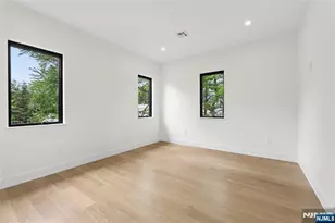 1 Bancroft Pl, Cresskill, NJ 07626 - Photo 24