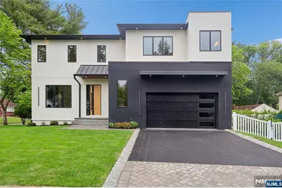 1 Bancroft Place, Cresskill, NJ 07626 - Photo 2