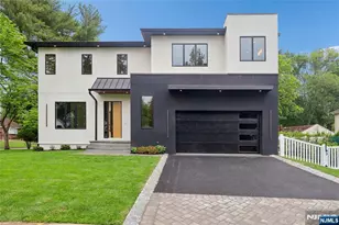 1 Bancroft Pl, Cresskill, NJ 07626 - Photo 2