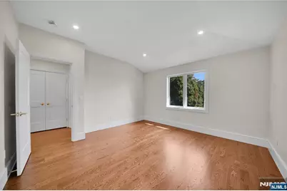 686 Probst Avenue B #B, Fairview, NJ 07022 - Photo 20