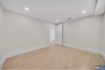 686 Probst Avenue B #B, Fairview, NJ 07022 - Photo 26