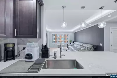 5312 City Place 5312 #5312, Edgewater, NJ 07020 - Photo 4