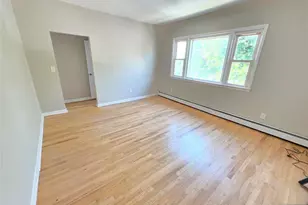 437 Broad St, Carlstadt, NJ 07072 - Photo 4