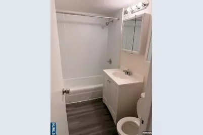 240 Anderson Street 5H #5H, Hackensack, NJ 07601 - Photo 4