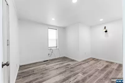 28 Butler Street, Clifton, NJ 07011 - Photo 8