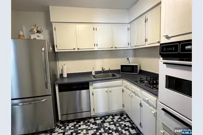 348 Hoover Avenue 90 #90, Bloomfield, NJ 07003 - Photo 6