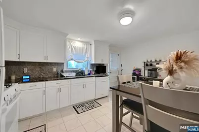 44 12th, Hawthorne, NJ 07506 - Photo 18