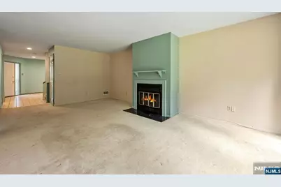 43 Forsgate Court 43C #43C, Washington Township, NJ 07676 - Photo 8