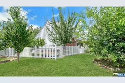 48 Doherty Drive, Clifton, NJ 07013 - Photo 8