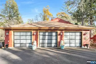 262 W Saddle River Rd, Upper Saddle River, NJ 07458 - Photo 6