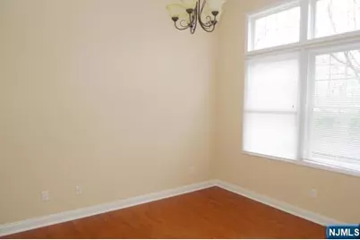 22 Hemlock Lane 22 #22, Tenafly, NJ 07670 - Photo 10
