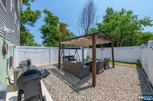 34 Garibaldi Ave, Newark, NJ 07114 - Photo 22