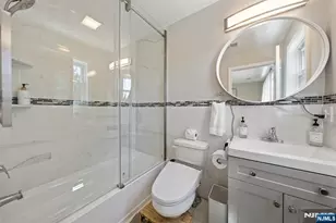 34 Garibaldi Ave, Newark, NJ 07114 - Photo 20