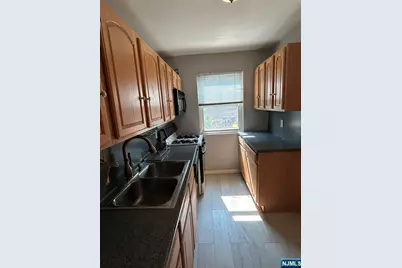 1481 Terrace 5 #5, Teaneck Township, NJ 07666 - Photo 2