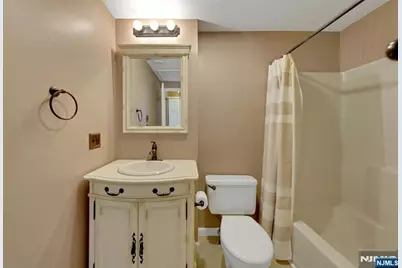150 Maple Avenue, Woodland Park, NJ 07424 - Photo 36