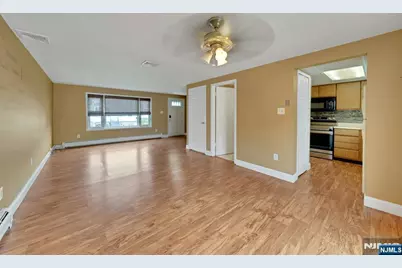 150 Maple Avenue, Woodland Park, NJ 07424 - Photo 22