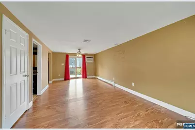 150 Maple Avenue, Woodland Park, NJ 07424 - Photo 24