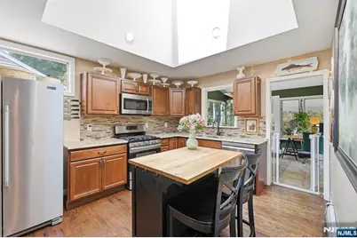 31 Truman Boulevard, Oakland, NJ 07436 - Photo 10