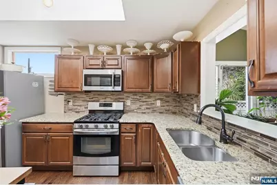 31 Truman Boulevard, Oakland, NJ 07436 - Photo 8