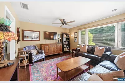 31 Truman Boulevard, Oakland, NJ 07436 - Photo 12