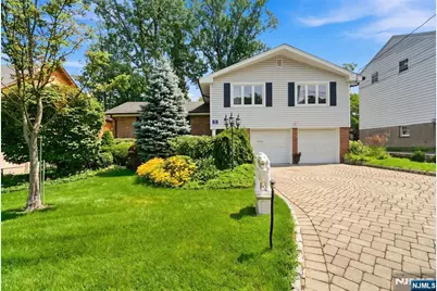 65 Hickory Street, Englewood Cliffs, NJ 07632 - Photo 2