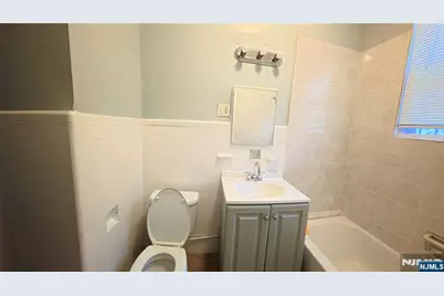 309-311 Goldsmith Avenue 1 #1, Newark, NJ 07112 - Photo 14