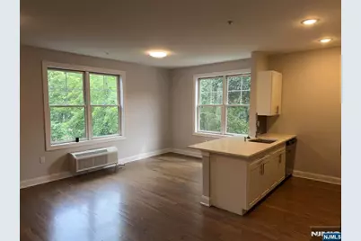 40 Park Avenue 208 #208, Park Ridge, NJ 07656 - Photo 4