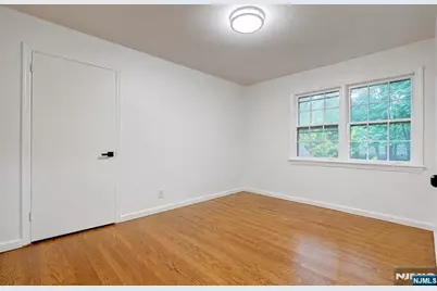 4-21 Saddle River Road 1 #1, Fair Lawn, NJ 07410 - Photo 8