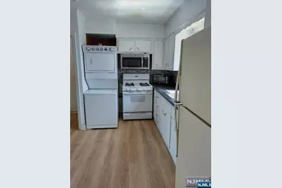 29 Vreeland Avenue, Hackensack, NJ 07601 - Photo 2