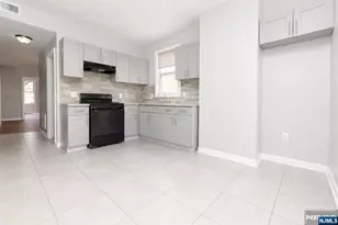 143 Pearsall Ave, Jersey City, NJ 07305 - Photo 4
