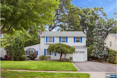 557 Monroe Court, River Edge, NJ 07661 - Photo 2