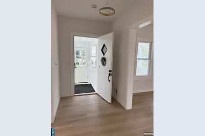 319 Crestview Place, Teaneck Township, NJ 07666 - Photo 6