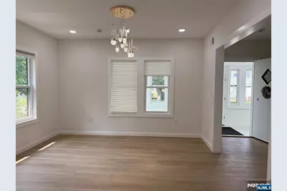 319 Crestview Place, Teaneck Township, NJ 07666 - Photo 10