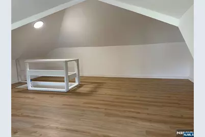 319 Crestview Place, Teaneck Township, NJ 07666 - Photo 22