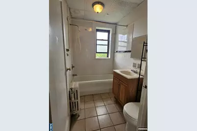 194 Davis Avenue 26 #26, Kearny, NJ 07032 - Photo 8