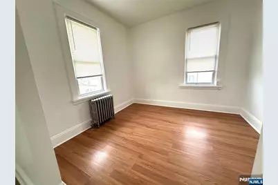 257 Roff Avenue, Palisades Park, NJ 07650 - Photo 6