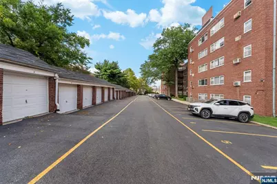 1575 Center Avenue 1F #1F, Fort Lee, NJ 07024 - Photo 20