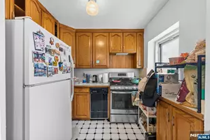 1575 Center Ave 1F, Fort Lee, NJ 07024 - Photo 10