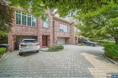 2462 3rd Street, Fort Lee, NJ 07024 - Photo 4