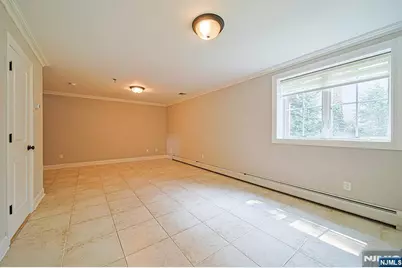 2462 3rd Street, Fort Lee, NJ 07024 - Photo 38