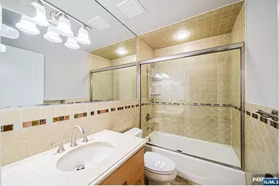 2462 3rd Street, Fort Lee, NJ 07024 - Photo 28