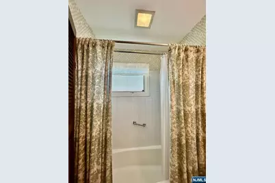 729 7th Street, Carlstadt, NJ 07072 - Photo 18