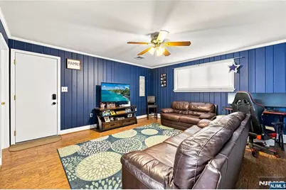 13 15 East Street, Wanaque, NJ 07465 - Photo 16